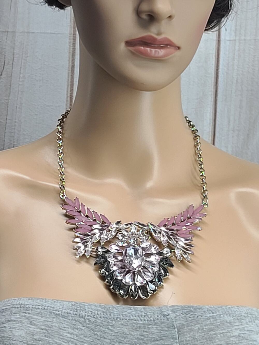 Chico's Bib-Collar Style Statement Necklace Glass Crystals Swarovski-Style